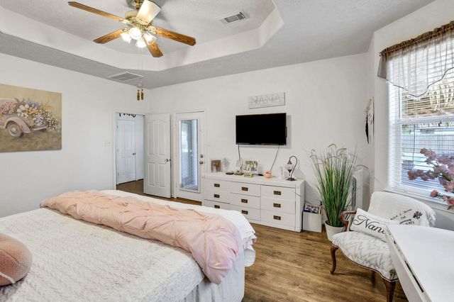 9934 Palm Drive, Mont Belvieu, TX 77523