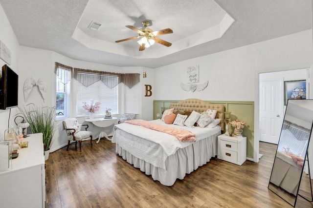 9934 Palm Drive, Mont Belvieu, TX 77523