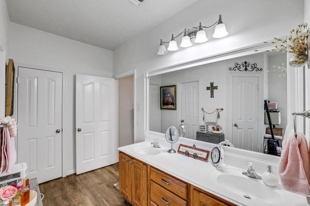 9934 Palm Drive, Mont Belvieu, TX 77523