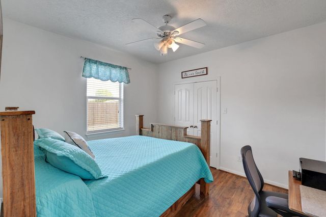 9934 Palm Drive, Mont Belvieu, TX 77523