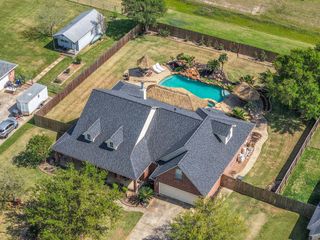 9934 Palm Drive, Mont Belvieu, TX 77523