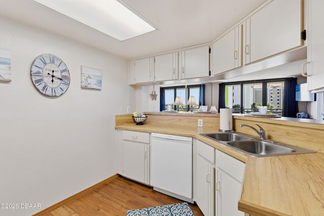 3115 S Atlantic Ave Apt 305, Daytona Beach Shores, FL 32118