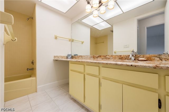 1460 Tredegar DR, Fort Myers, FL 33919