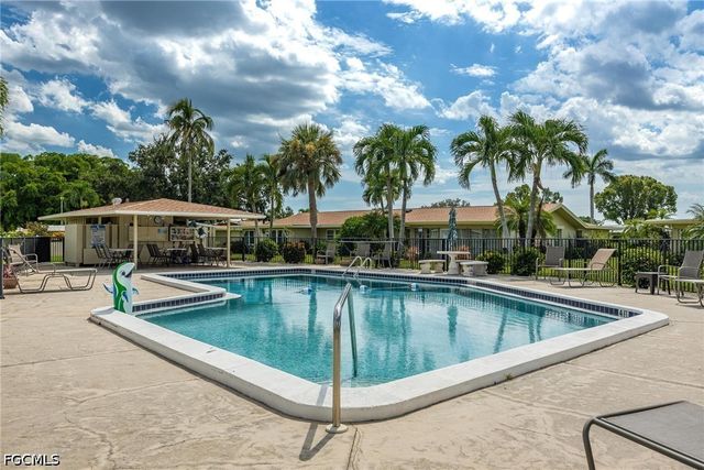 1460 Tredegar DR, Fort Myers, FL 33919