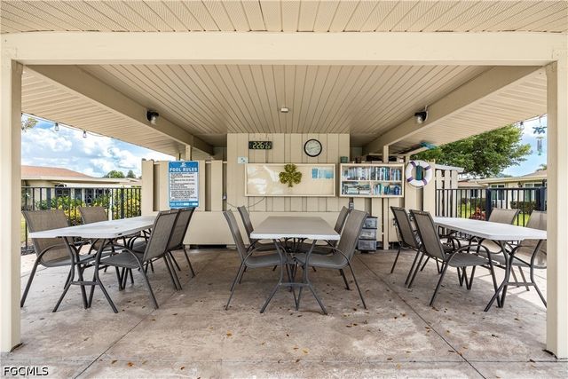 1460 Tredegar DR, Fort Myers, FL 33919