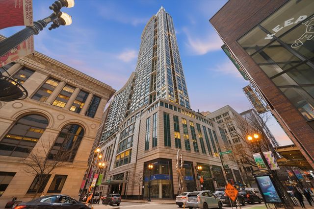 130 N GARLAND Court 2710, Chicago, IL 60602