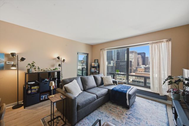 130 N GARLAND Court 2710, Chicago, IL 60602