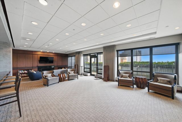 130 N GARLAND Court 2710, Chicago, IL 60602