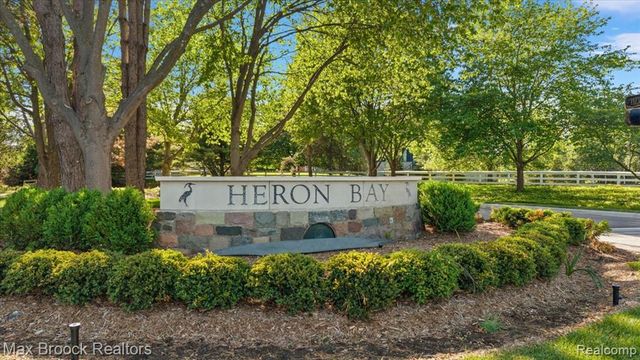 1729 Heron Ridge Drive, Bloomfield Hills, MI 48302