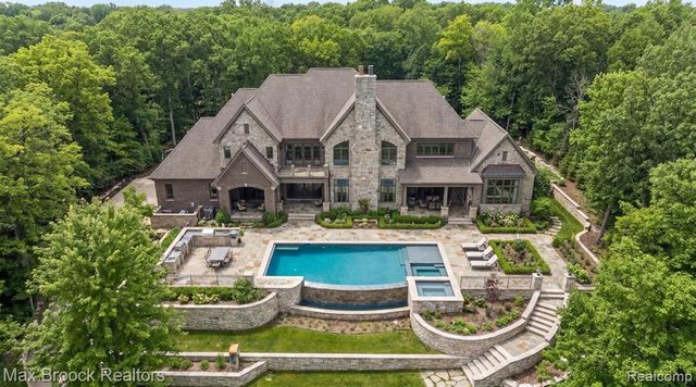 1729 Heron Ridge Drive, Bloomfield Hills, MI 48302