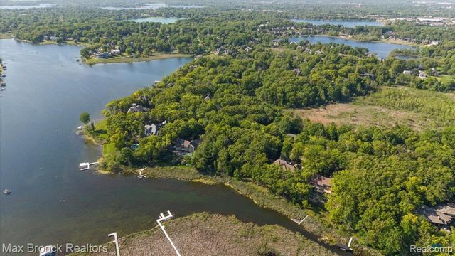 1729 Heron Ridge Drive, Bloomfield Hills, MI 48302