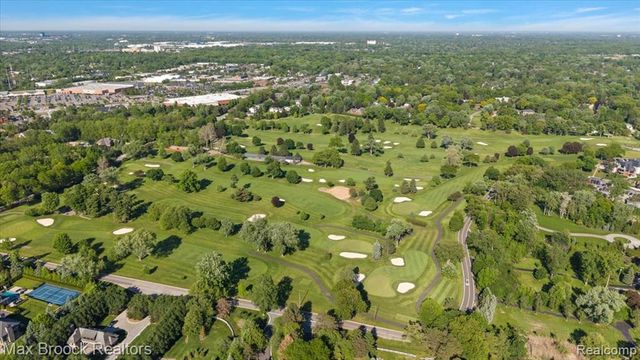 1729 Heron Ridge Drive, Bloomfield Hills, MI 48302