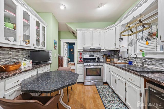 124 kearny Avenue, Perth Amboy, NJ 08861