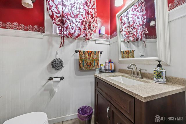 124 kearny Avenue, Perth Amboy, NJ 08861