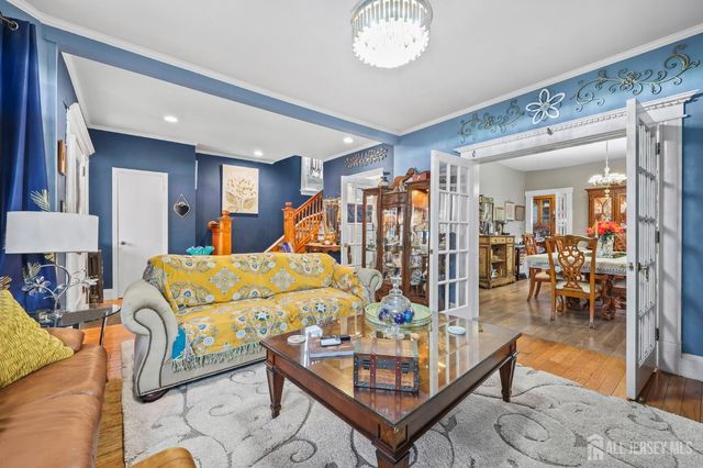 124 kearny Avenue, Perth Amboy, NJ 08861