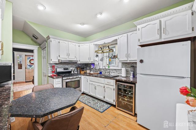 124 kearny Avenue, Perth Amboy, NJ 08861