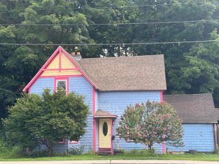23 Williams Street, Brattleboro, VT 05301