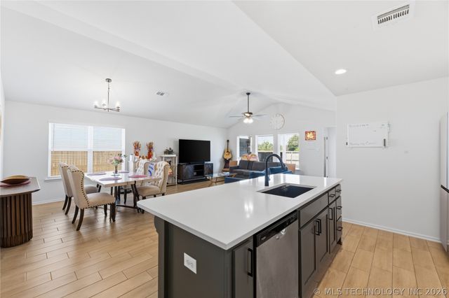 13209 E 125th Street North, Collinsville, OK 74021