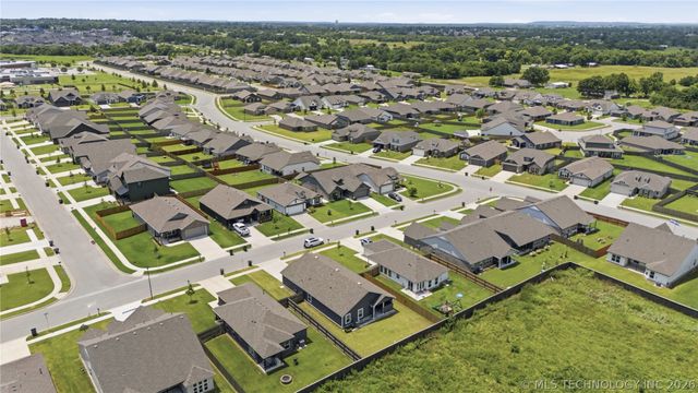 13209 E 125th Street North, Collinsville, OK 74021
