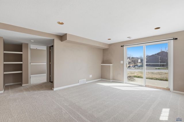 4395 PATRICIA ST, Rapid City, SD 57703