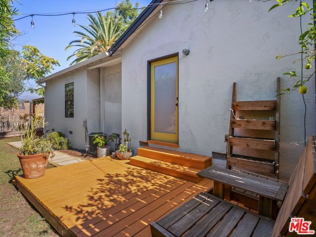 4707 Toland Way, Los Angeles, CA 90042