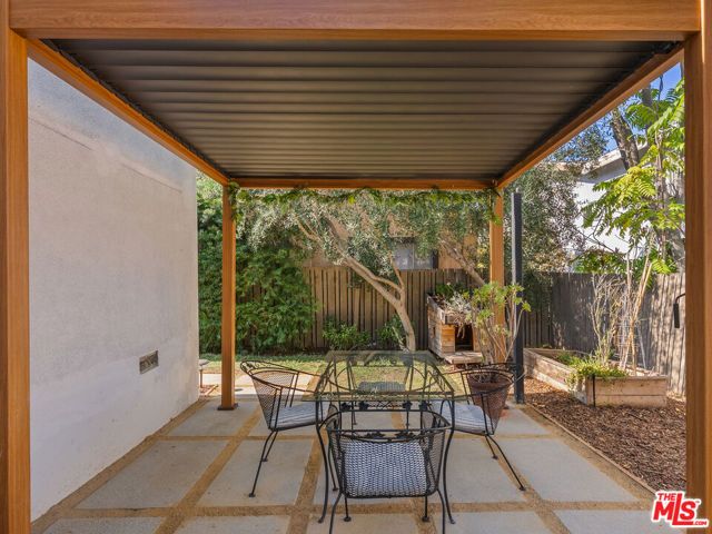 4707 Toland Way, Los Angeles, CA 90042