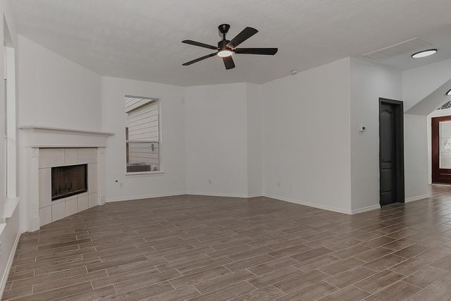 2037 Borthwick Lane, Conroe, TX 77301