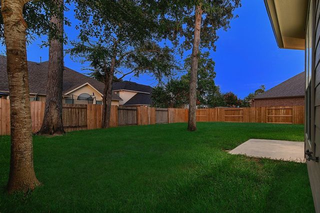 2037 Borthwick Lane, Conroe, TX 77301