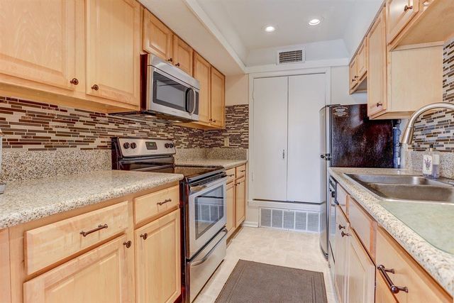 1206 Bristol Dr Apt 202, Memphis, TN 38119