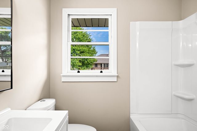 2230 Sims Drive, Columbus, IN 47203