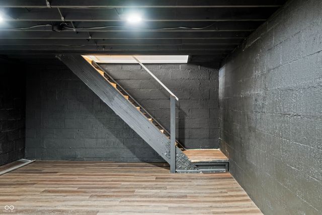 2230 Sims Drive, Columbus, IN 47203