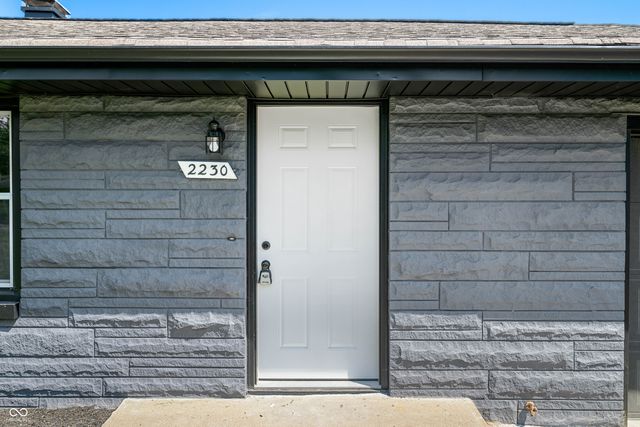 2230 Sims Drive, Columbus, IN 47203