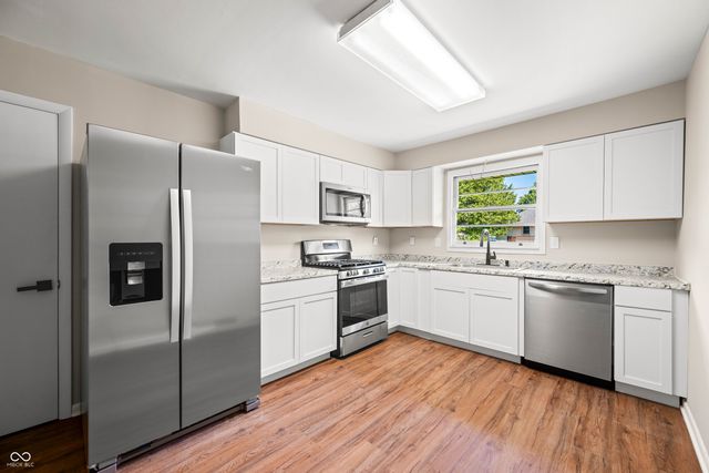 2230 Sims Drive, Columbus, IN 47203