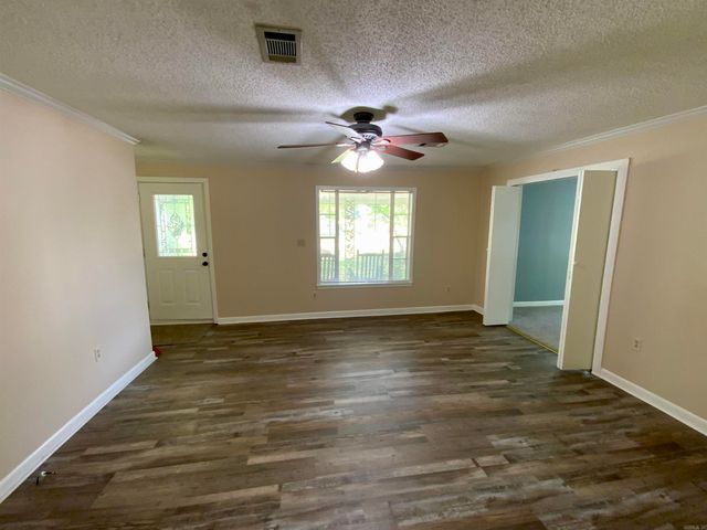 1101 S 8th Street, Heber Springs, AR 72543