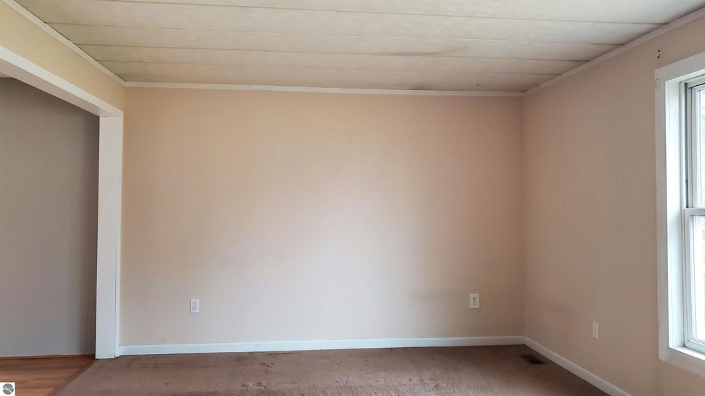 Image 3 of property listing at 502 S Broad Street, Harrison, MI 48625