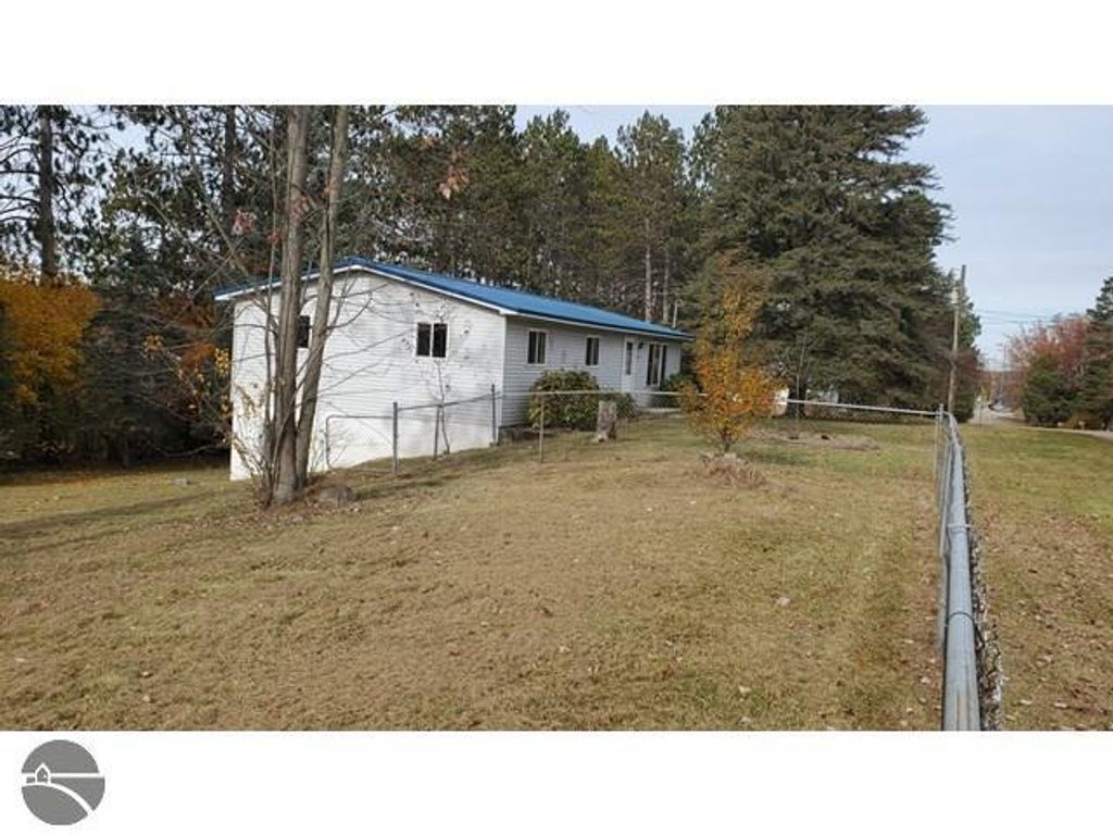 Image 39 of property listing at 502 S Broad Street, Harrison, MI 48625