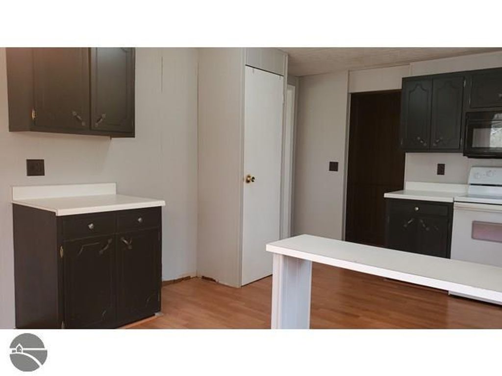 Image 9 of property listing at 502 S Broad Street, Harrison, MI 48625