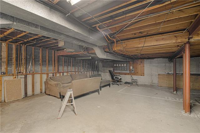 1810 E 97th Street A, Kansas City, MO 64131