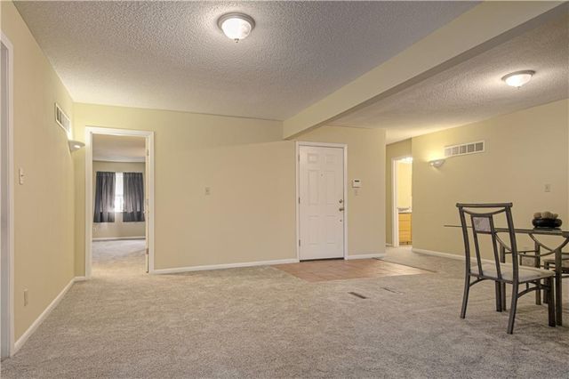 1810 E 97th Street A, Kansas City, MO 64131