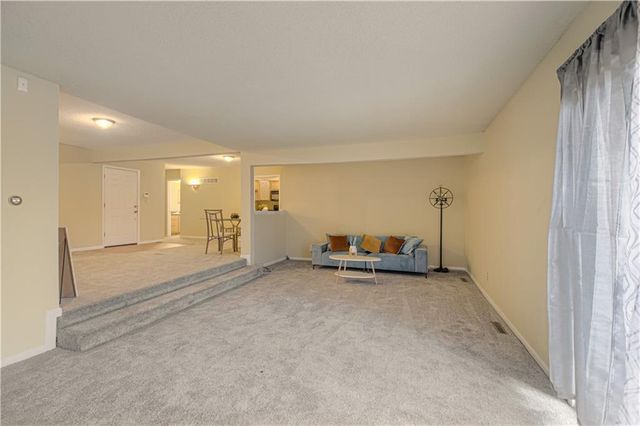 1810 E 97th Street A, Kansas City, MO 64131