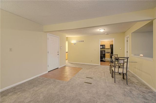 1810 E 97th Street A, Kansas City, MO 64131