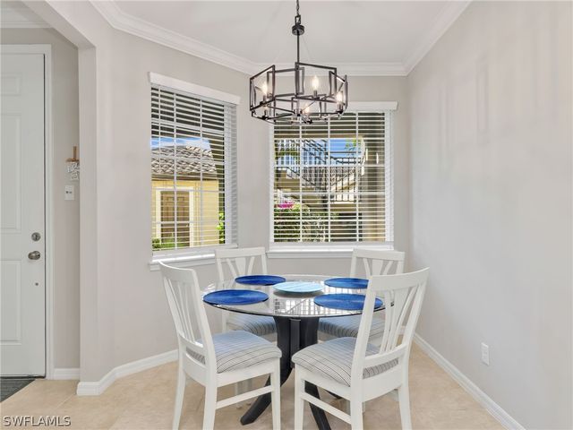 9394 Pocida CT 104, Naples, FL 34119