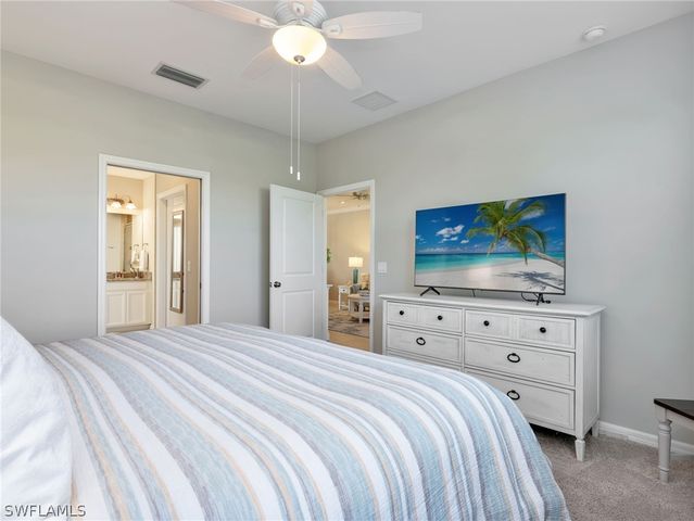 9394 Pocida CT 104, Naples, FL 34119