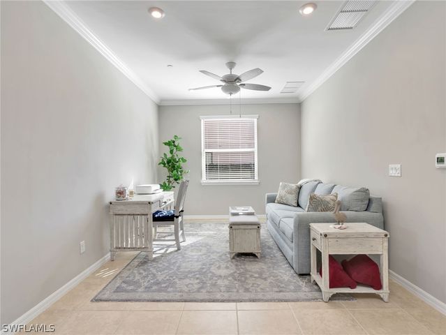 9394 Pocida CT 104, Naples, FL 34119