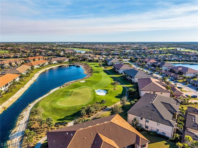 9394 Pocida CT 104, Naples, FL 34119