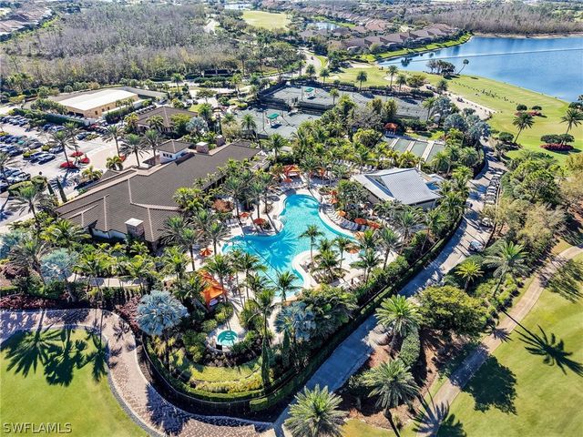 9394 Pocida CT 104, Naples, FL 34119