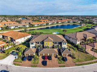 9394 Pocida CT 104, Naples, FL 34119