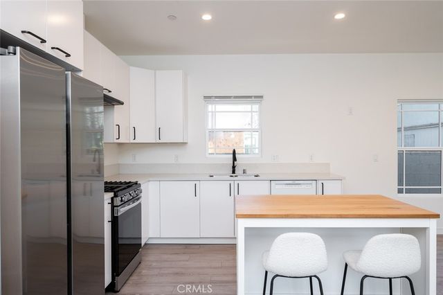 606 W Dryden A, Glendale, CA 91202
