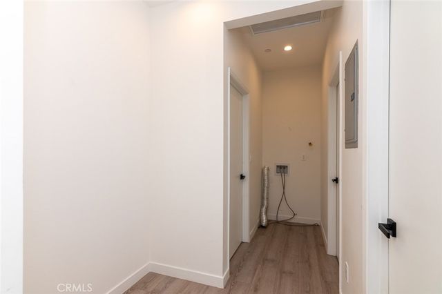 606 W Dryden A, Glendale, CA 91202
