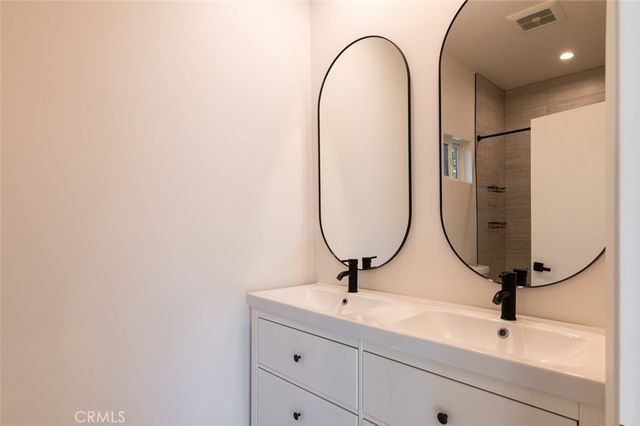 606 W Dryden A, Glendale, CA 91202